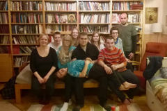 Nuoret illan viettossa