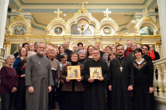 seurakuntalaiset, kirkkon uudet ikonit Pyhä Ksenia ja Pyhä Vasili