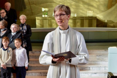 Juhlamessussa pastori Liisa