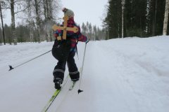 Risti on edellä