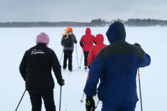 Risti kulkee ensimmäisenä
