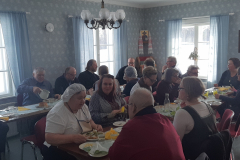 Ruokailu liturgian jälkeen Seurakuntakeskus Eliassa