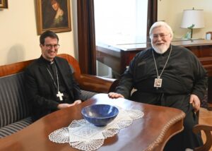 Historiallisia askeleita katolisen ja ortodoksisen kirkon yhteistyössä