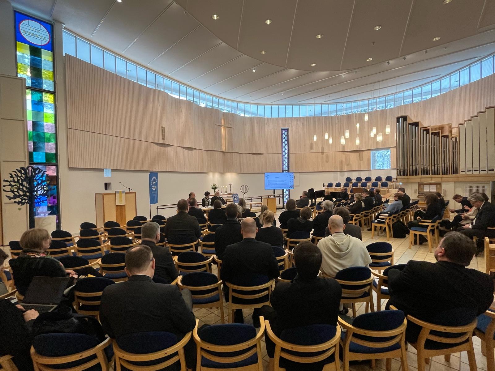 Suomen Ekumeenisen Neuvoston kevätkokous Myllypuron kirkossa 23.4.2024